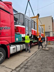 До Харкова привезли трамваї і тролейбуси з Чехії