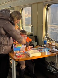 Залізничні вокзали в Одесі та інших містах зменшили підсвітку і працюють як пункти незламності