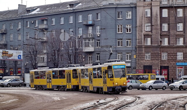 У Дніпрі скорочують рух електротранспорту