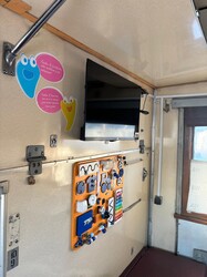 Залізниця розмістила вагони незламності у Києві та Харкові