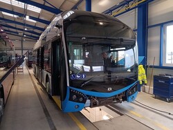 Таллінн готується до «тролейбусного ренесансу»: представлено прототип нових машин, які повернуться на вулиці міста