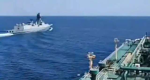 Флот Індії почав конвоювати танкери у Ормузській протоці