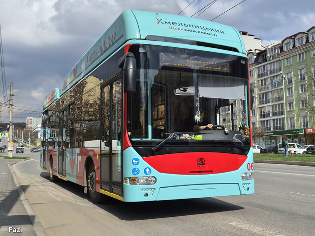 Хмельницький завершив програму оновлення тролейбусів за кошти ЄБРР