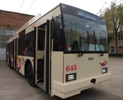 У Кривому Розі виготовили ще один тролейбус з дизель-генератором