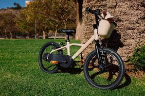 Активні вихідні: як безпечно навчити дитину кататися на двоколісному транспорті у парку