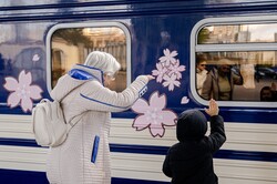 Нові пасажирські вагони відправилися у перший рейс поїздом "Сакура"