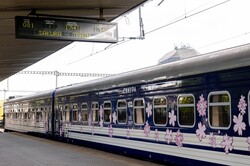 Нові пасажирські вагони відправилися у перший рейс поїздом "Сакура"