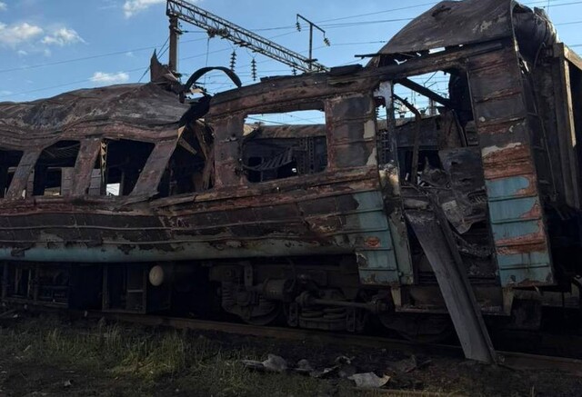 Під час масованого удару росіяни весь день атакували залізницю