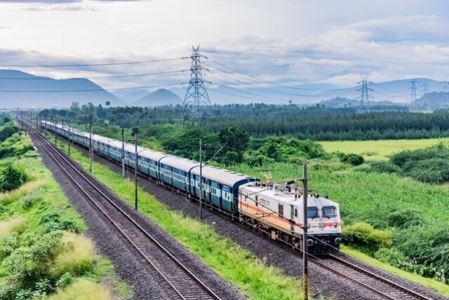 Індія планує розвиток мережі швидкісних залізниць