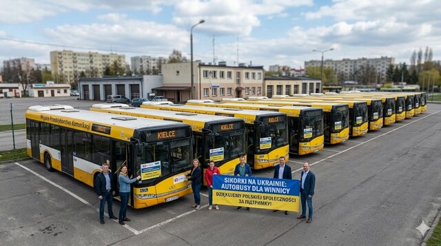 У Польщі зібрали кошти на передачу в Україну партії вживаних автобусів після політичного скандалу