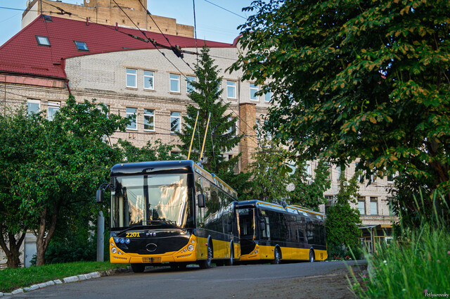 У Києві вийшли на маршрути нові тролейбуси