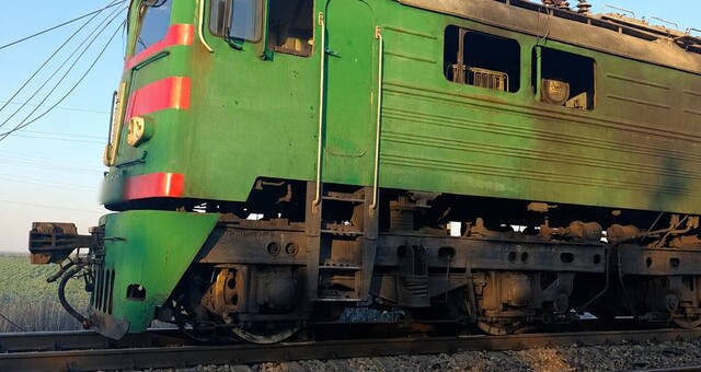У Дніпропетровській області росіяни такували локомотив