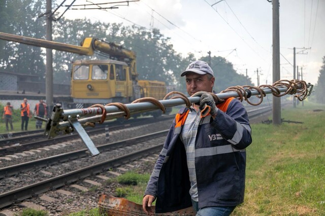 Уряд створює національні бригади відновлення під координацією "Укрзалізниці"