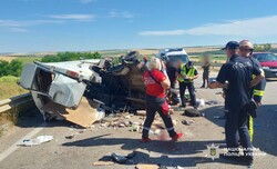 На автотрасі Одеса - Київ сталася аварія з пасажирським мікроавтобусом