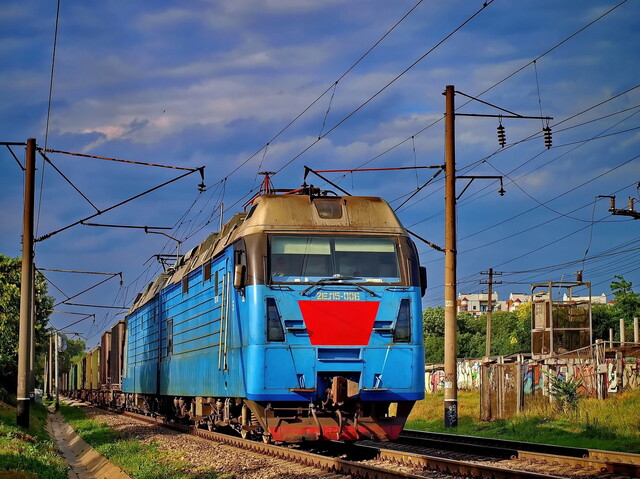 Як в Україні будували електровози