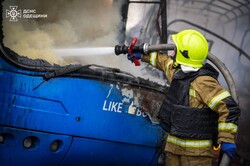 В Одесі російською атакою уражено автобусний парк