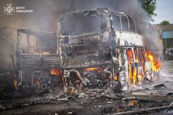 В Одесі російською атакою уражено автобусний парк
