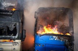 В Одесі російською атакою уражено автобусний парк