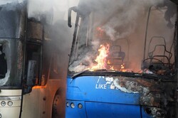 В Одесі російською атакою уражено автобусний парк