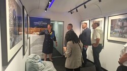 «Мистецький поїзд» "Укрзалізниці" з фотовиставкою про війну виїхав у Молдову