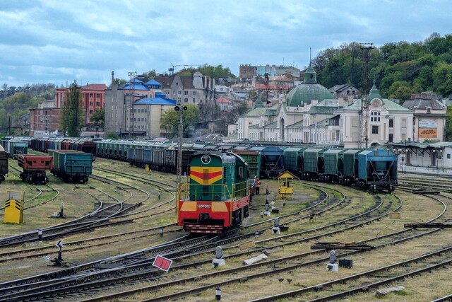 ​"Укрзалізниця" знову презентувала плани будівництва євроколії до Чернівців