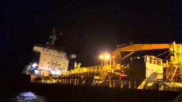 Морська охорона врятувала екіпаж цивільного судна після російської атаки