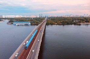Альтернативні переправи через Дніпро: уряд готує план порятунку Києва від транспортного колапсу