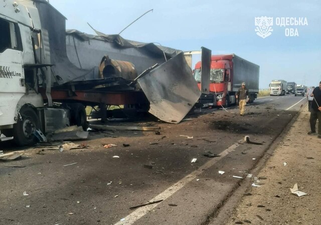 В Одеській області росіяни атакували автодорогу