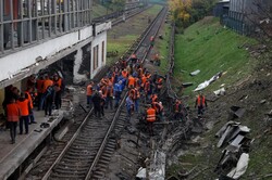 У Києві відновили рух "червоною" лінією метро
